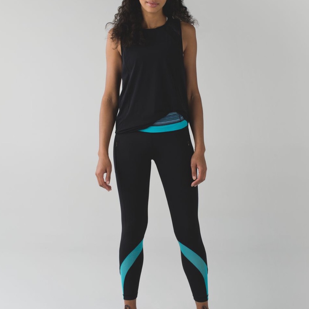 Lululemon Inspire Tight II full on luxtreme. Size 4.